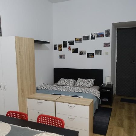 Umbrella Guest Rooms Краків Екстер'єр фото